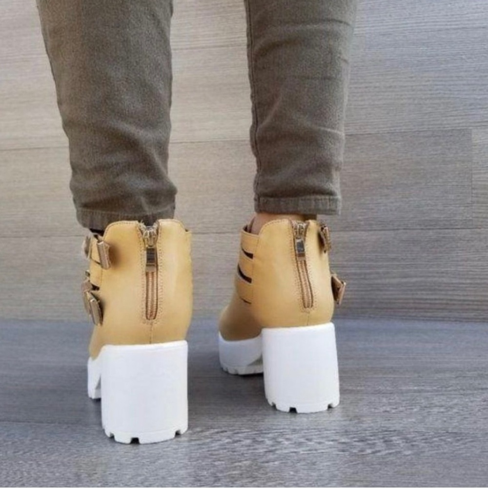 Chunky Platform Cut out Ankle Boot NWT - Picture 3 of 10